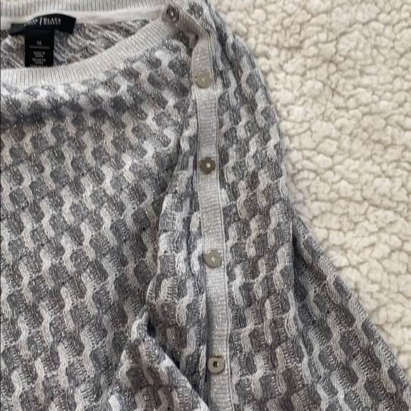 WHBM SLEEVELESS GORGEOUS PULLOVER - Picture 4 of 4